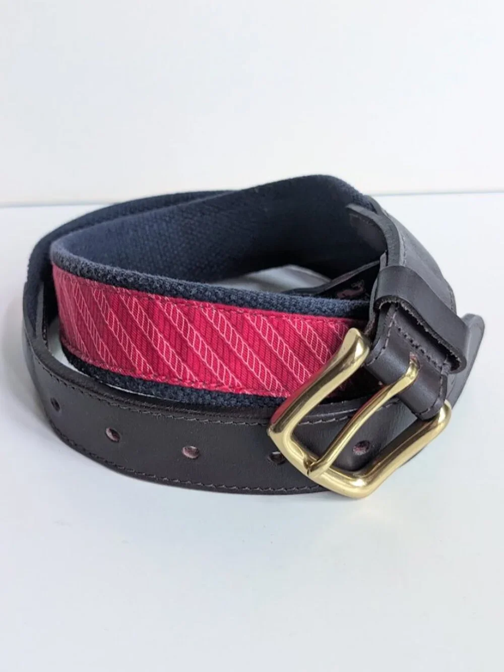 One* Vineyard Vines Multi Color Belt with Brown Leather Trim Size:32 NWOT